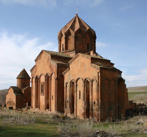 800px-Marmashen_Monastery1.jpg